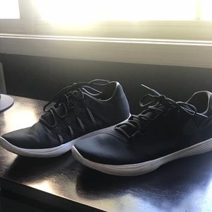 Under Armour tennis shoes